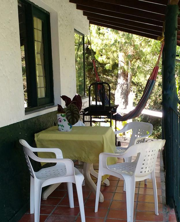 Villa Las Cabanas Castillos Del Lago à Guatapé Extérieur photo